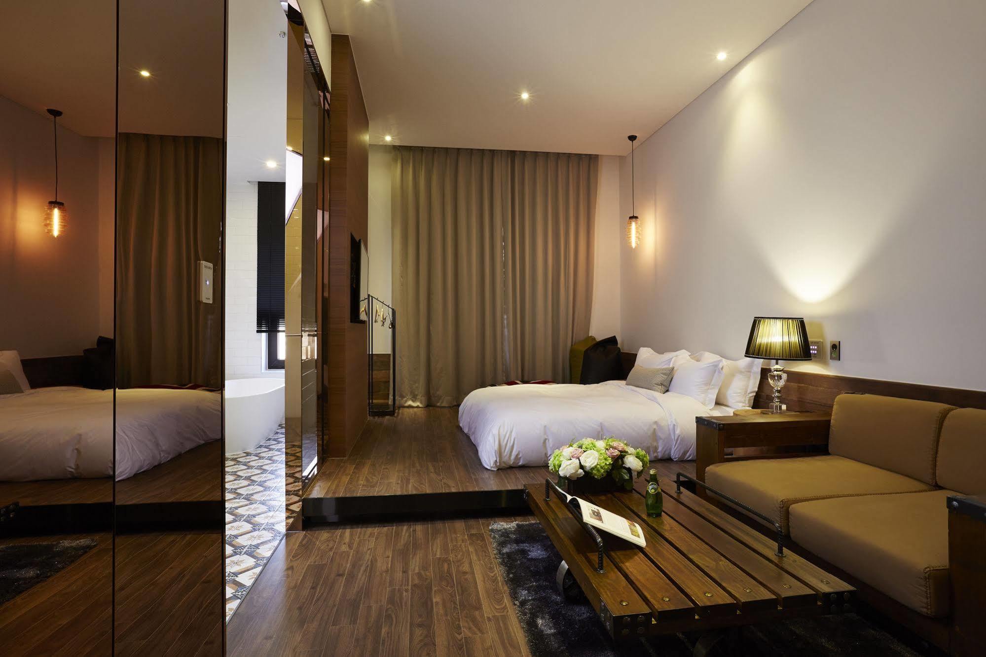 Chungbuk Inno City Namoo Hotel Eumseong Exterior foto